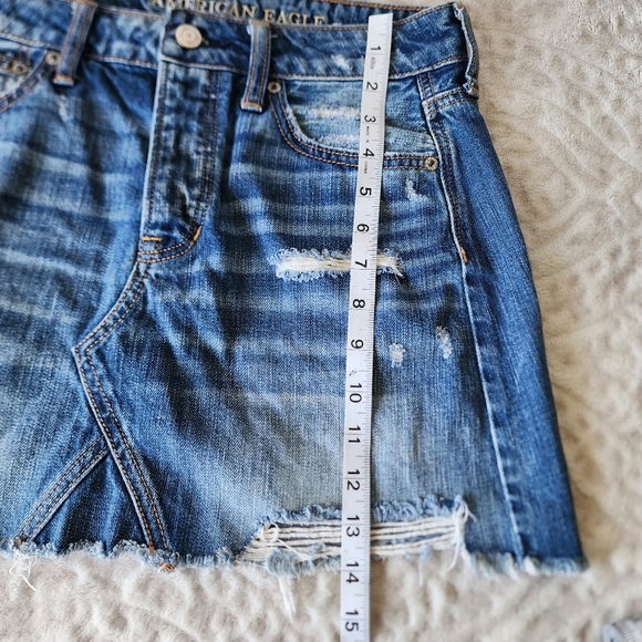 American Eagle Outfitters Distressed Denim Mini Skirt Women Size 4 Button Fly - Picture 10 of 13